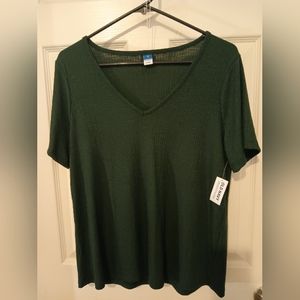 Thin V-neck shirt
